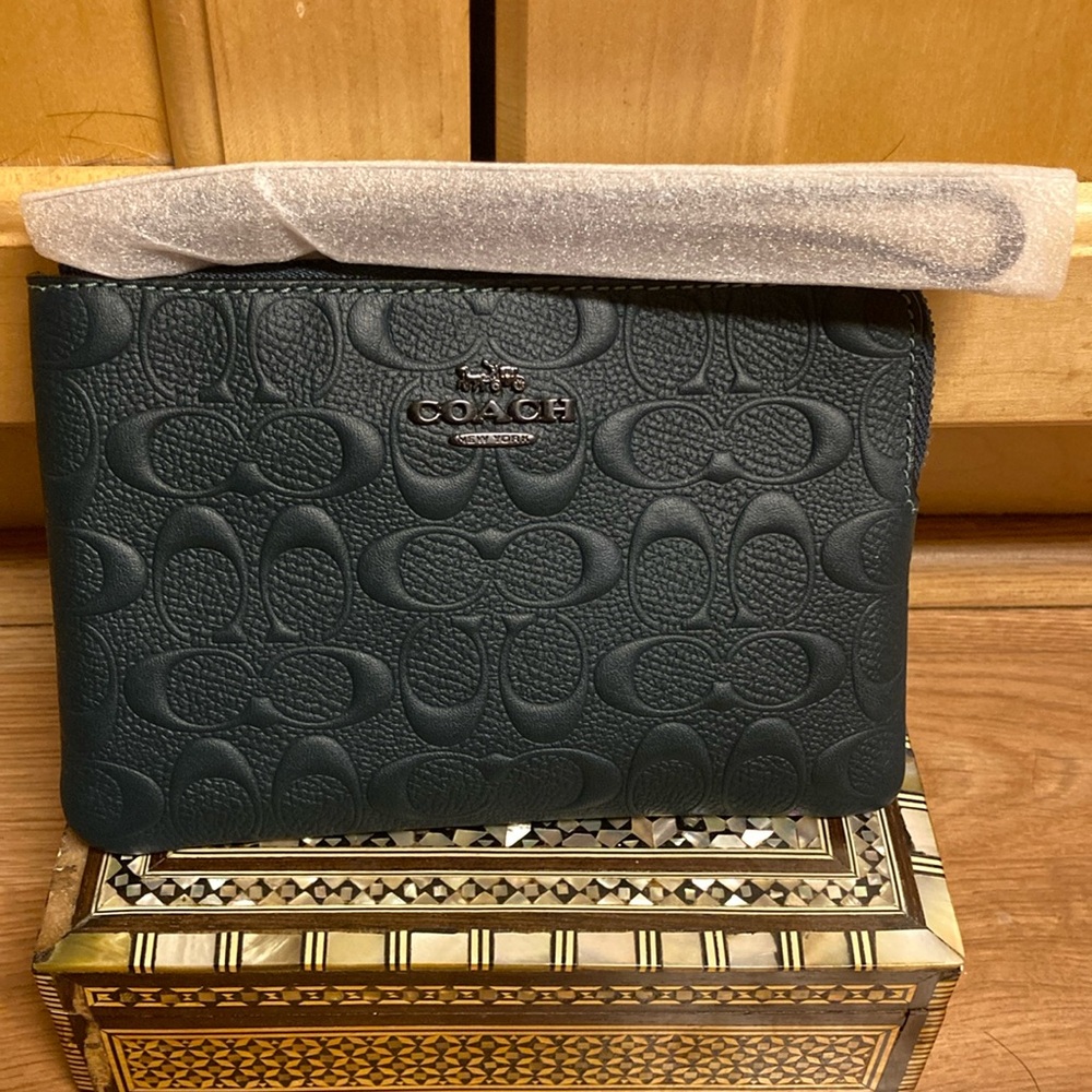 Coach Q/B Forest leather wristlet. NWT